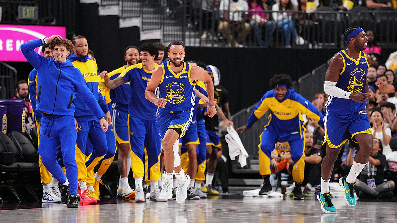 Mừng Wiggins trở lại với Curry, Golden State Warriors tiếp tục bất bại hậu chia tay Klay Thompson Mừng Wiggins trở lại với Curry, Golden State Warriors tiếp tục bất bại hậu chia tay Klay Thompson