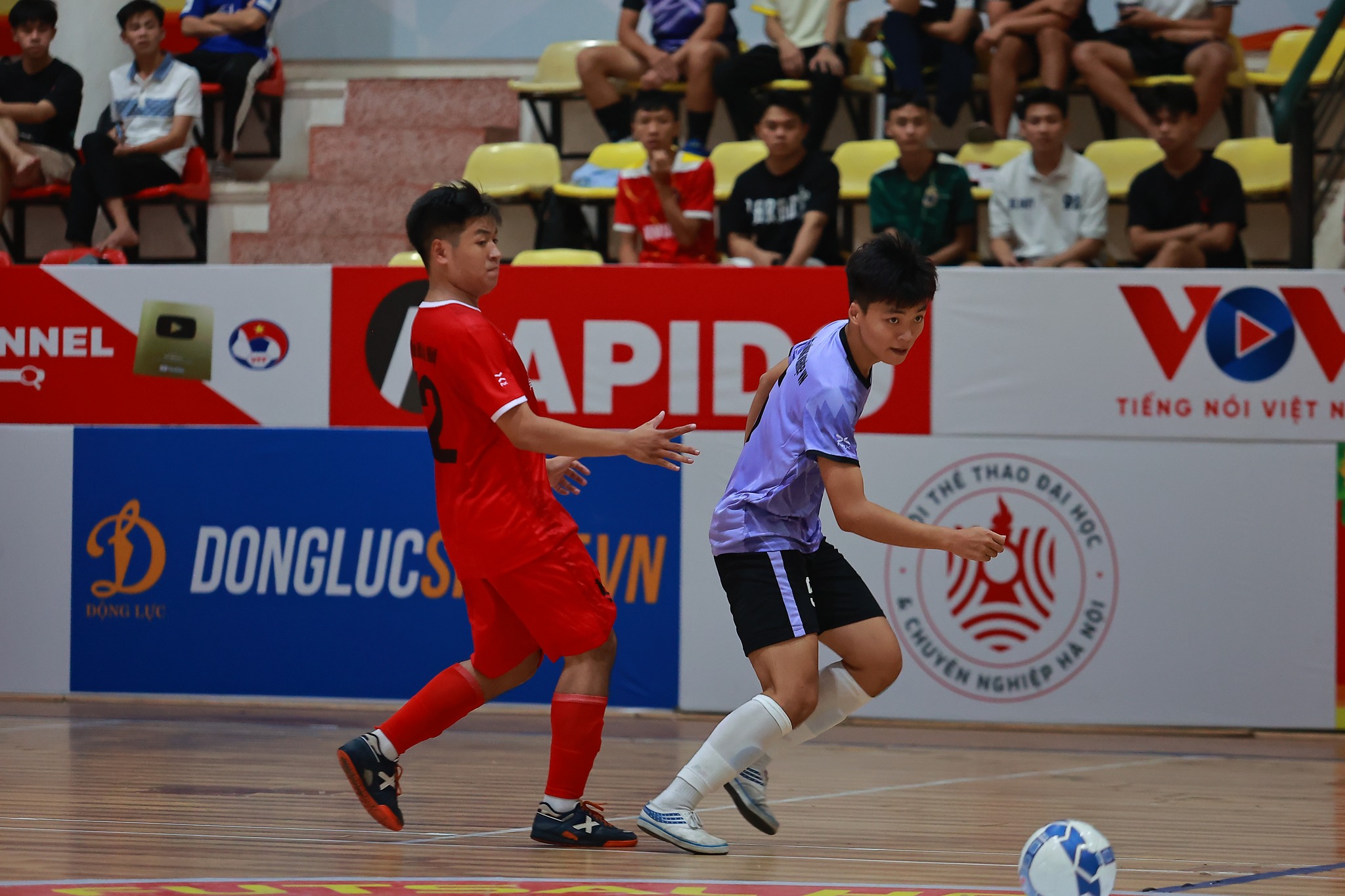Xác định 8 đội bóng vào tứ kết giải Futsal HDBank sinh viên khu vực Hà Nội 2024