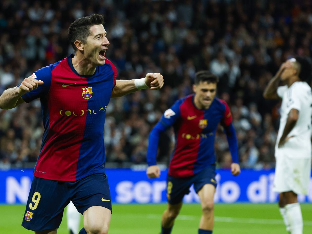 Lewandowski được chấm điểm gần như tuyệt đối ở trận Siêu kinh điển