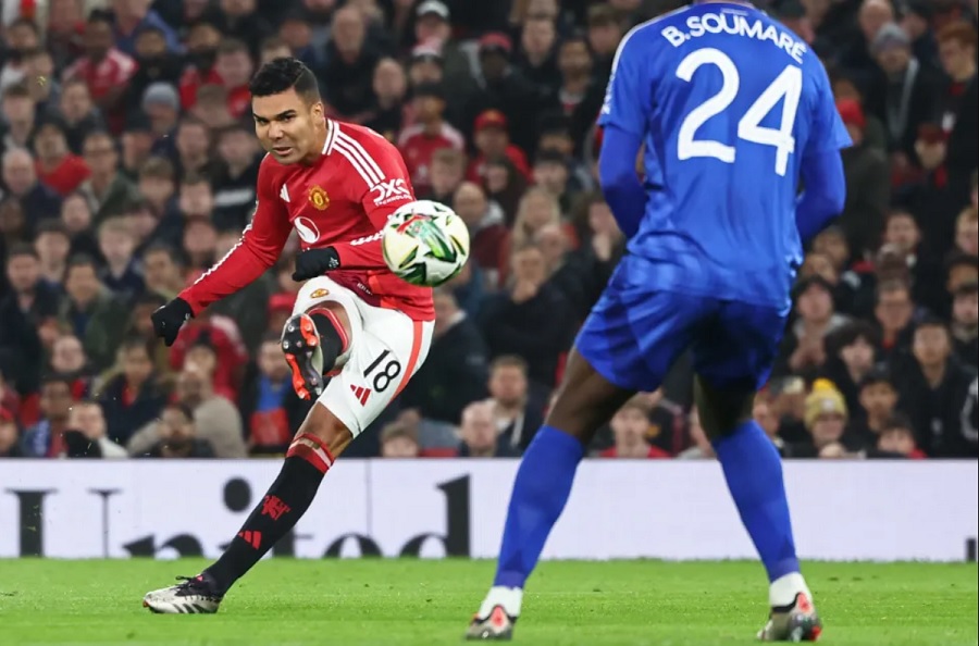 MU của Van Nistelrooy đụng độ đối thủ khó khăn ở tứ kết Cúp Liên đoàn