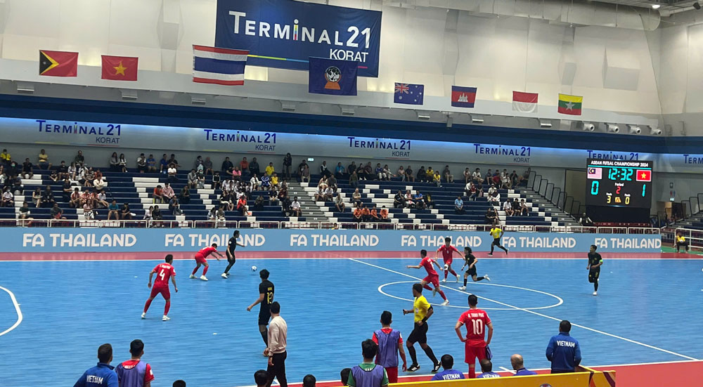 Mới đá hai trận, futsal Việt Nam cầm chắc tấm vé vào bán kết