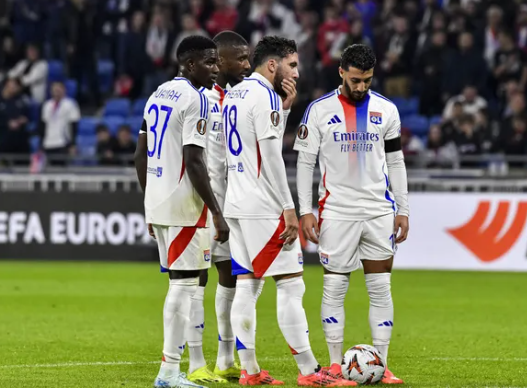 Nhận định bóng đá Hoffenheim vs Lyon: Mãnh sư có điểm