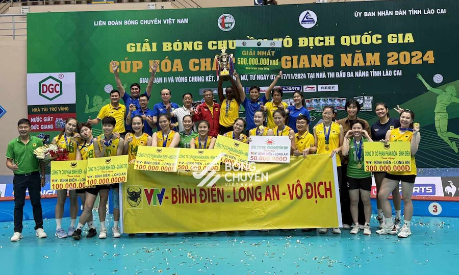VTV Bình Điền Long An nhận thưởng nóng liên tục hàng tỷ đồng sau chức vô địch bóng chuyền quốc gia VTV Bình Điền Long An nhận thưởng nóng liên tục hàng tỷ đồng sau chức vô địch bóng chuyền quốc gia