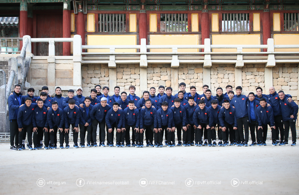 Đội hình chính thức tuyển Việt Nam 2024: Danh sách, số áo cầu thủ dự AFF Cup 2024 Đội hình chính thức tuyển Việt Nam 2024: Danh sách, số áo cầu thủ dự AFF Cup 2024