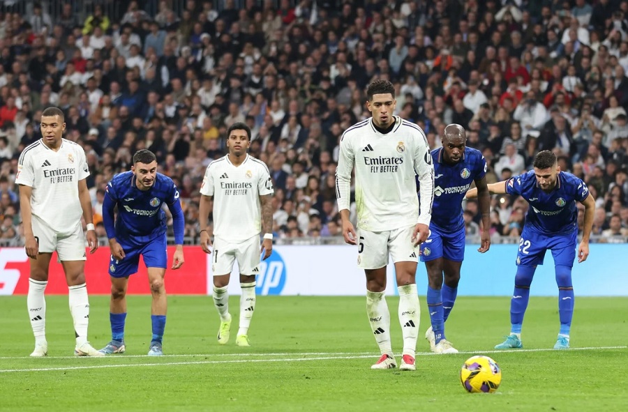 Thống kê phạt đền nghiêng về Real Madrid khiến fan Barcelona phẫn nộ
