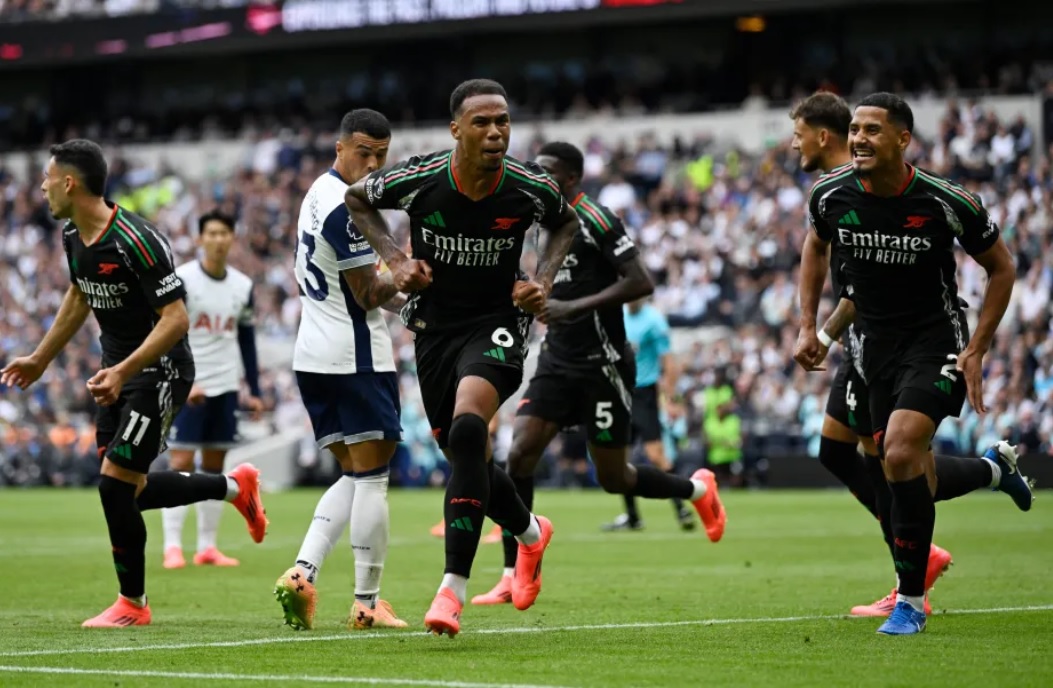 2 tuyệt chiêu giúp Arsenal đặc biệt lợi hại từ tình huống đá phạt góc