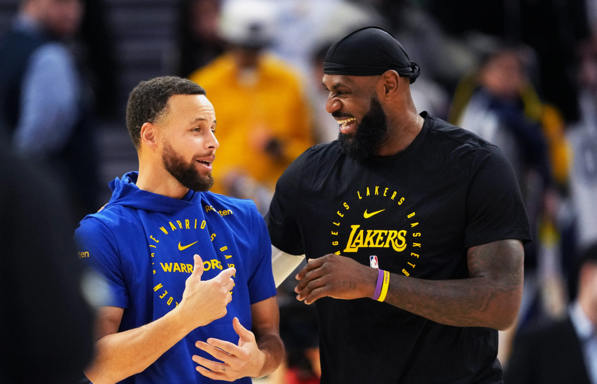 LeBron James cùng Stephen Curry làm nên lịch sử sau cuộc thư hùng Lakers vs Warriors mãn nhãn