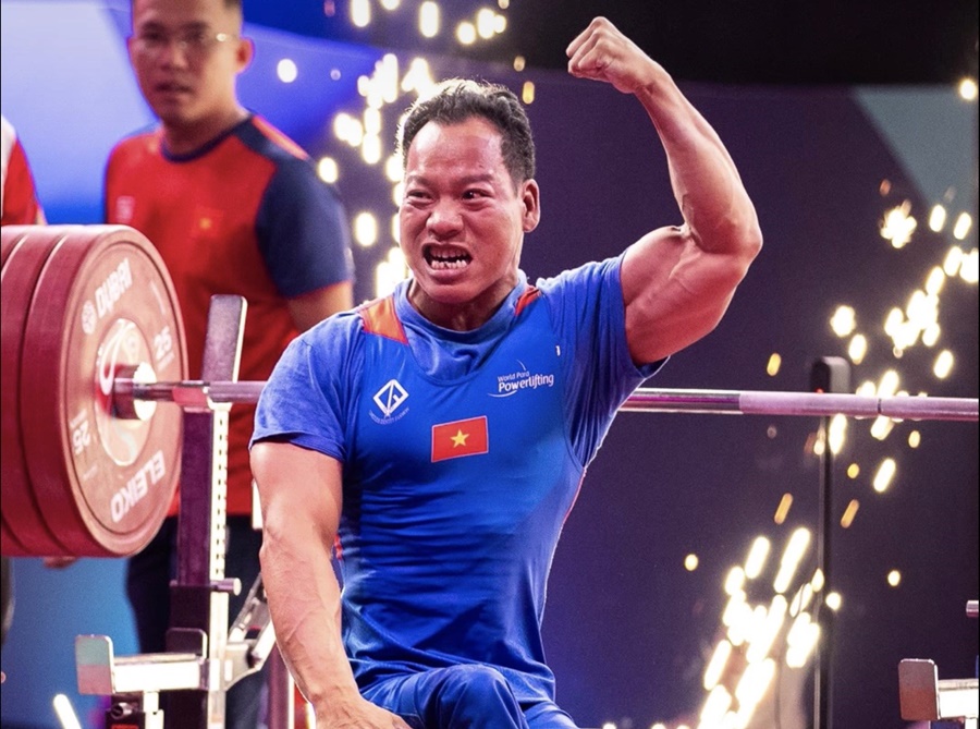 Lực sĩ L&ecirc; Văn C&ocirc;ng gi&agrave;nh giải VĐV được y&ecirc;u th&iacute;ch nhất C&uacute;p Chiến thắng 2024