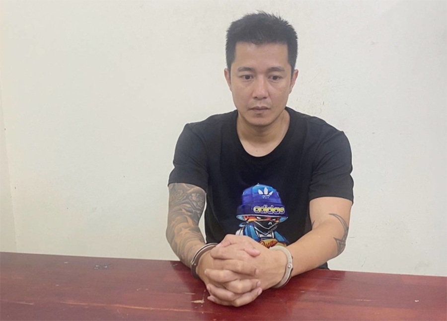 Cựu cầu thủ Lê Sỹ Mạnh bị bắt Cựu cầu thủ Lê Sỹ Mạnh bị bắt
