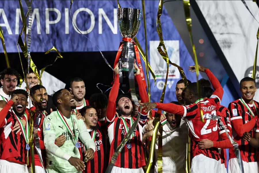 AC Milan đoạt Siêu cúp Ý sau màn lội ngược dòng giật gân