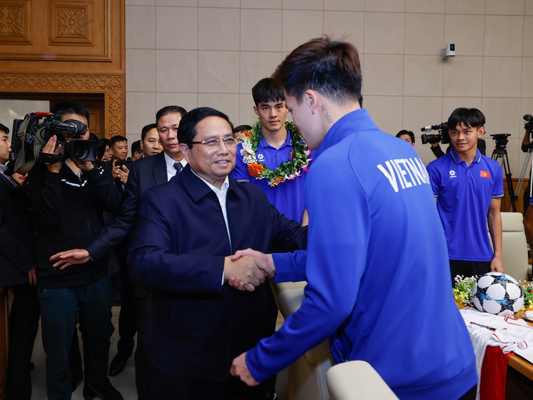 Thủ tướng gặp mặt chúc mừng tuyển Việt Nam vô địch ASEAN Cup 2024
