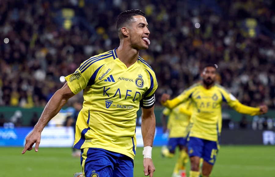 Ronaldo tiến thêm một bước đến mục tiêu ghi 1000 bàn thắng