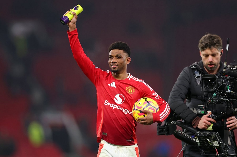 Tái lập thành tích của Ronaldo, Amad Diallo được chấm điểm gần như tuyệt đối