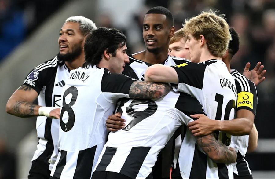 Tiền đạo trị giá 150 triệu bảng giúp Newcastle lập kỷ lục mọi thời đại