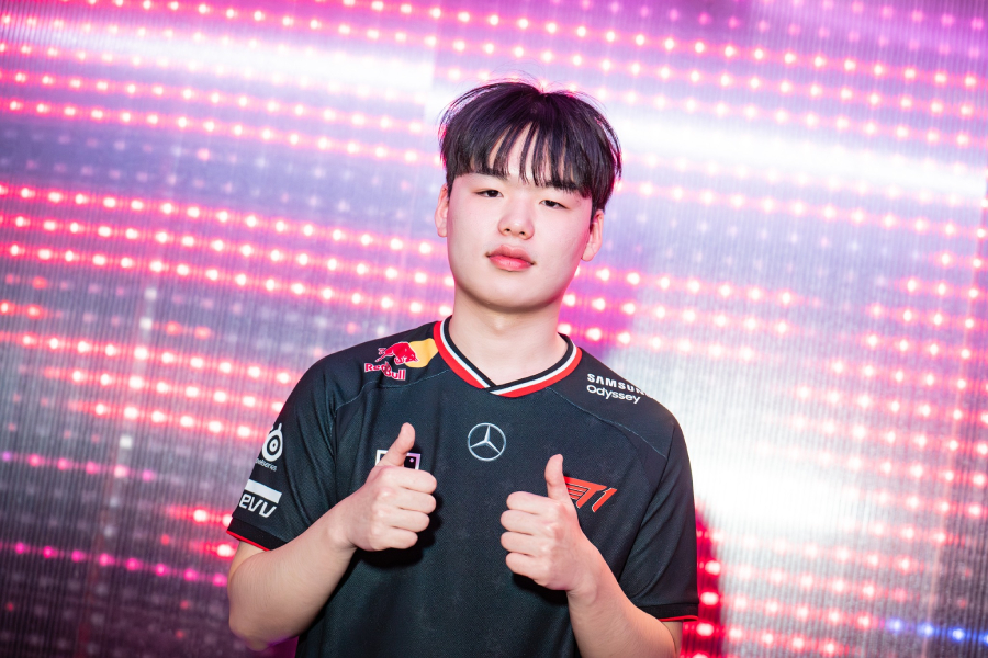 Kết quả T1 vs GEN LCK Cup 2025: Màn trình diễn màn nhãn của Smash! Kết quả T1 vs GEN LCK Cup 2025: Màn trình diễn màn nhãn của Smash!