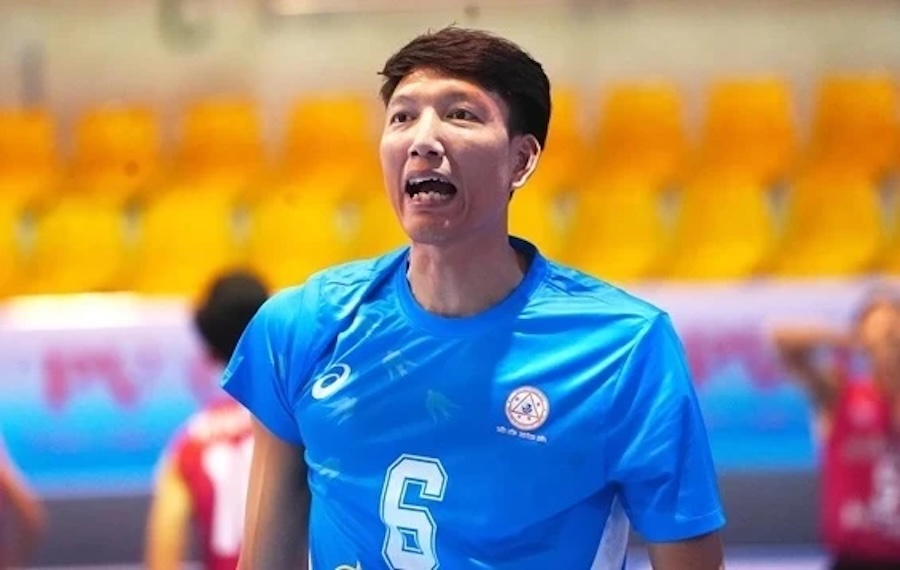 "Oanh tạc cơ" Ngô Văn Kiều vừa làm HLV vừa thi đấu tại giải bóng chuyền VĐQG