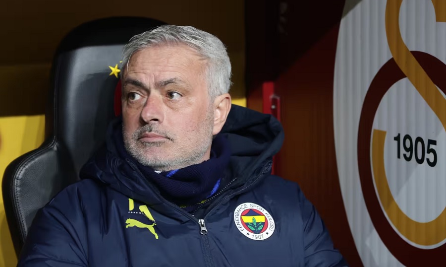 Mourinho nhận án phạt nặng vì vạ miệng ở Thổ Nhĩ Kỳ