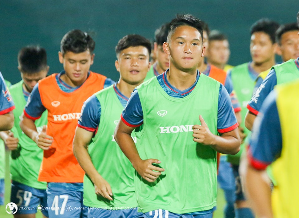 Hai cầu thủ Việt kiều cùng U22 Việt Nam hướng đến SEA Games 33 Hai cầu thủ Việt kiều cùng U22 Việt Nam hướng đến SEA Games 33