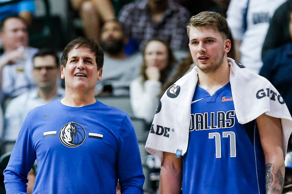 Tỷ phú Mark Cuban cũng như cả NBA, hoàn toàn bị che mắt trong bom tấn Luka Doncic Tỷ phú Mark Cuban cũng như cả NBA, hoàn toàn bị che mắt trong bom tấn Luka Doncic