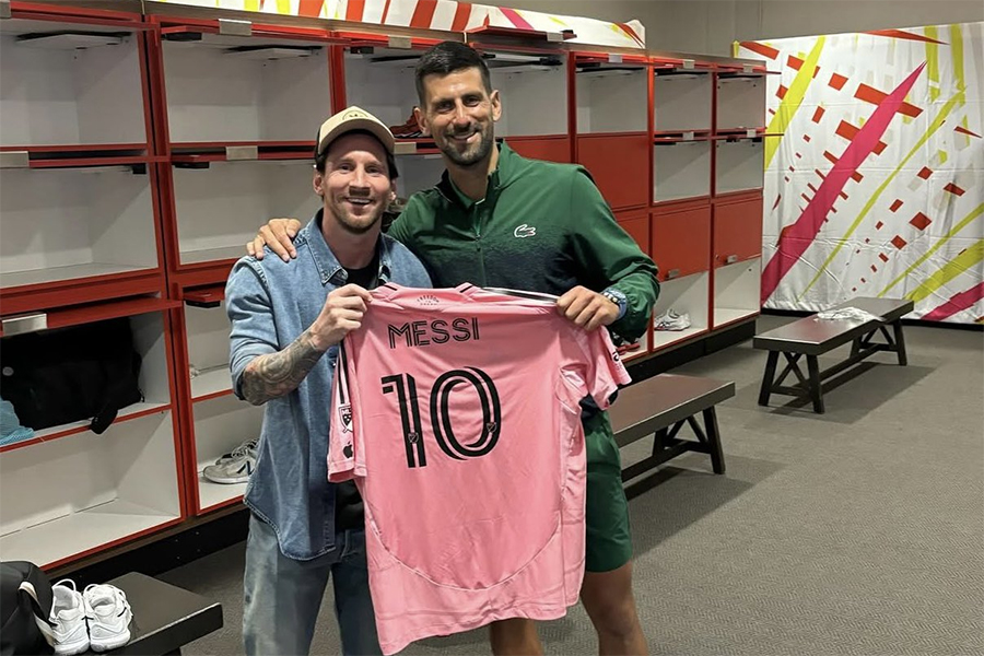 Lionel Messi và gia đình xem Novak Djokovic tại Miami Open 2025