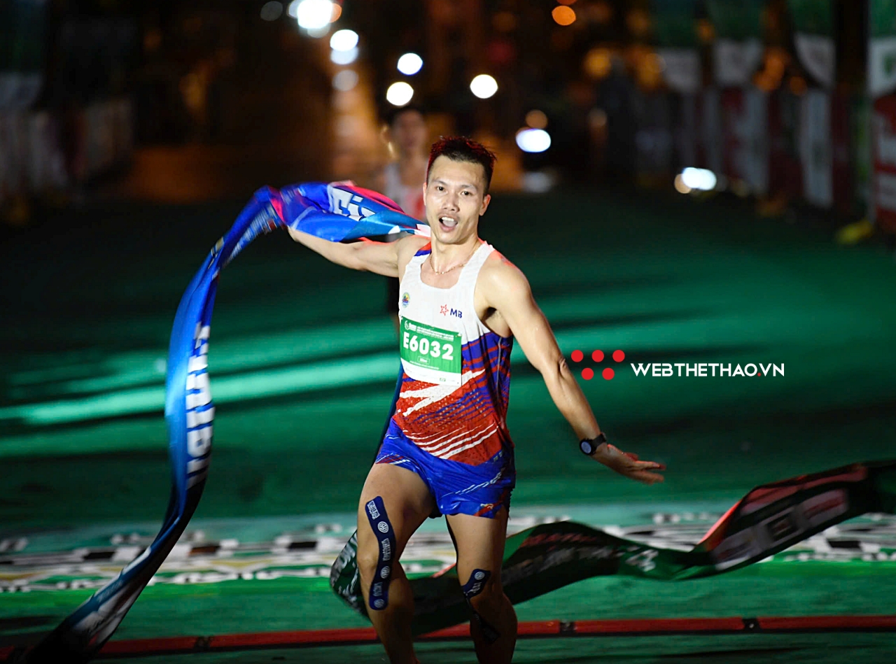 Đỗ Quốc Luật lập kỳ t&iacute;ch v&ocirc; đối, Ho&agrave;ng Nguy&ecirc;n Thanh tiếp tục thăng hoa ở Tiền Phong Marathon 2025