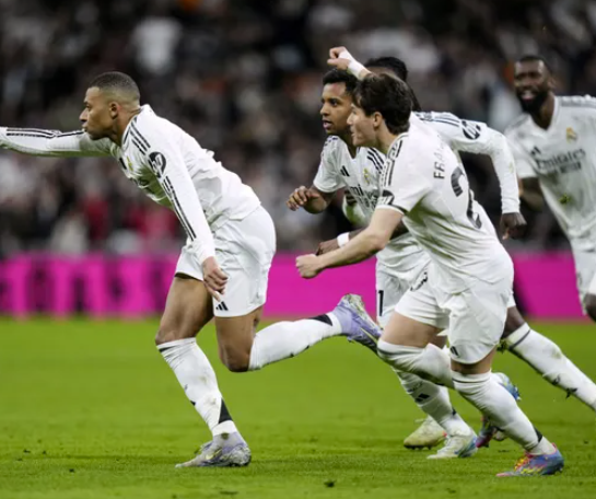 Nhận định bóng đá Real Madrid vs Real Sociedad: Không còn hy vọng