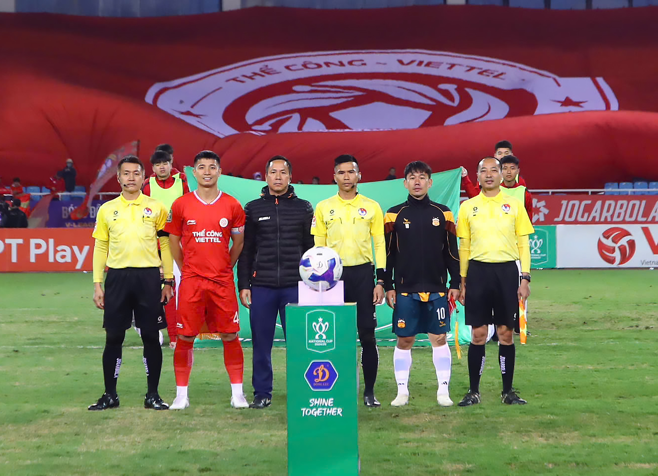 Sân Mỹ Đình quá tệ, VPF đưa ra yêu cầu “khẩn”