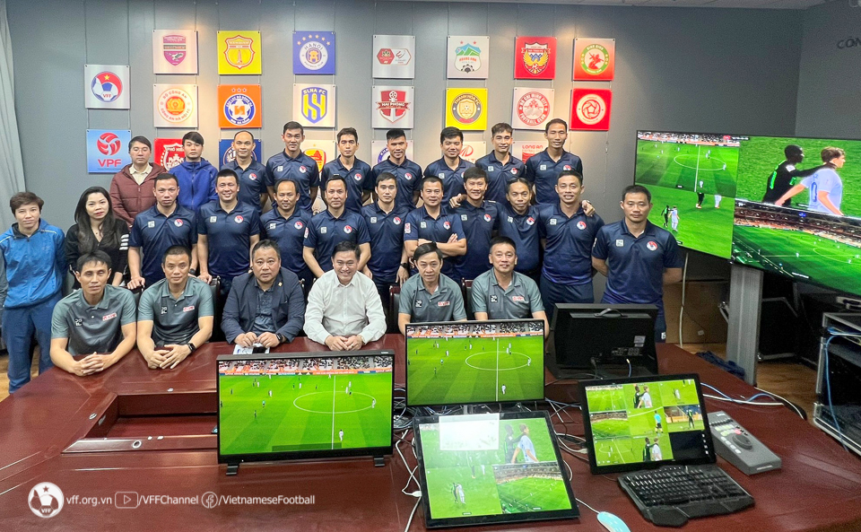 Trọng tài ngoại “làm chủ” phòng VAR ở V.League, trận đấu có CLB Thanh Hóa Trọng tài ngoại “làm chủ” phòng VAR ở V.League, trận đấu có CLB Thanh Hóa