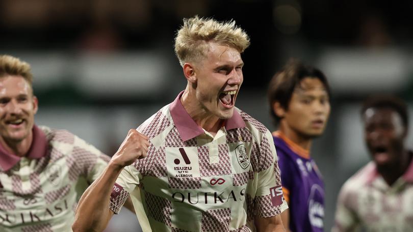 Dự đoán Brisbane Roar vs Macarthur, 15h35 ngày 4/4, VĐQG Australia 2024/25