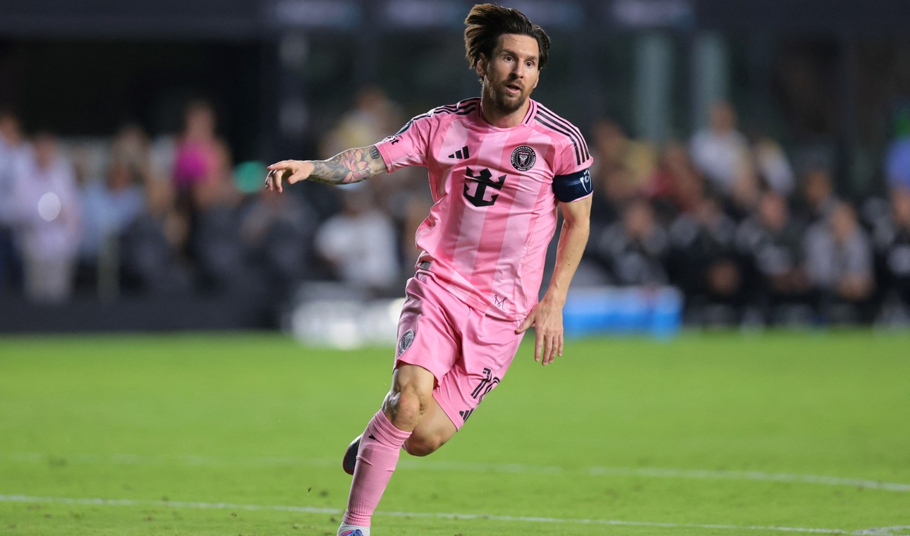 Messi lập cú đúp giúp Inter Miami ngược dòng nghẹt thở vào bán kết