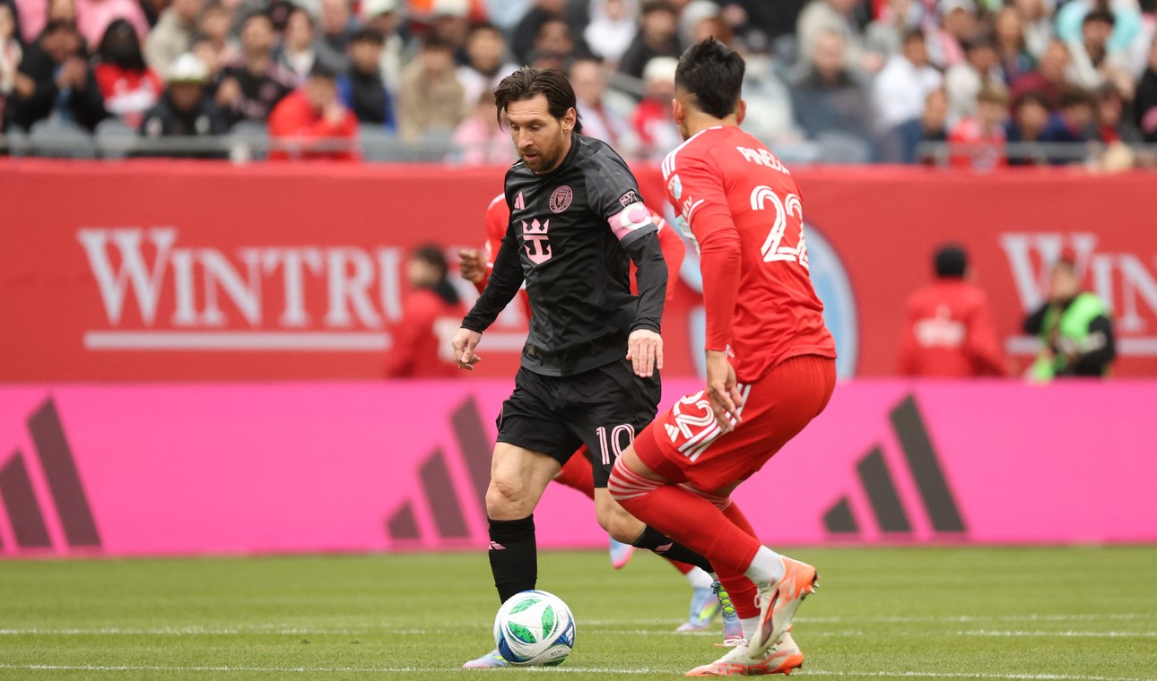 Trực tiếp Chicago Fire vs Inter Miami: Messi sút phạt chạm xà ngang 2 lần!