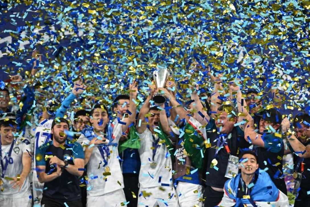 “Chấp” 2 cầu thủ, Uzbekistan vẫn đủ sức quật ngã Saudi Arabia vô địch U17 châu Á
