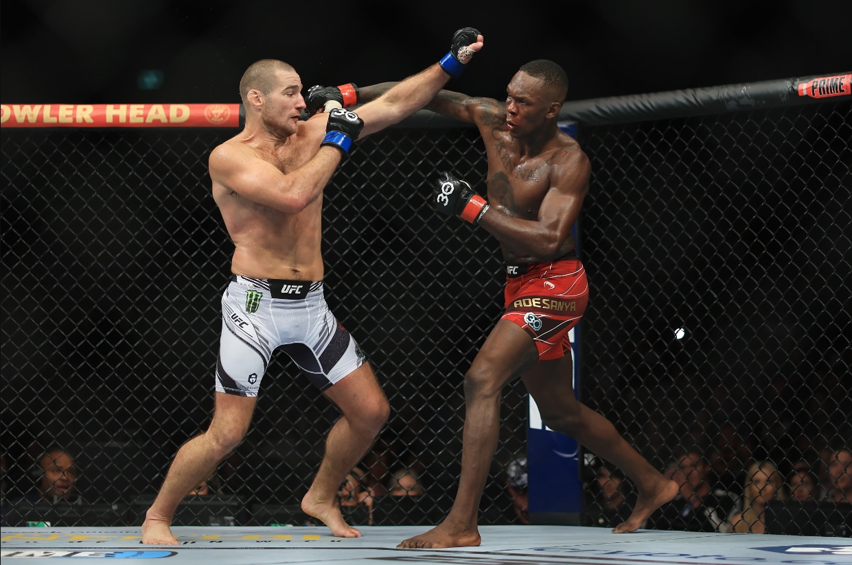 Cựu vương UFC Israel Adesanya đòi tái đấu vì "cảm thấy như bị bắt nạt"