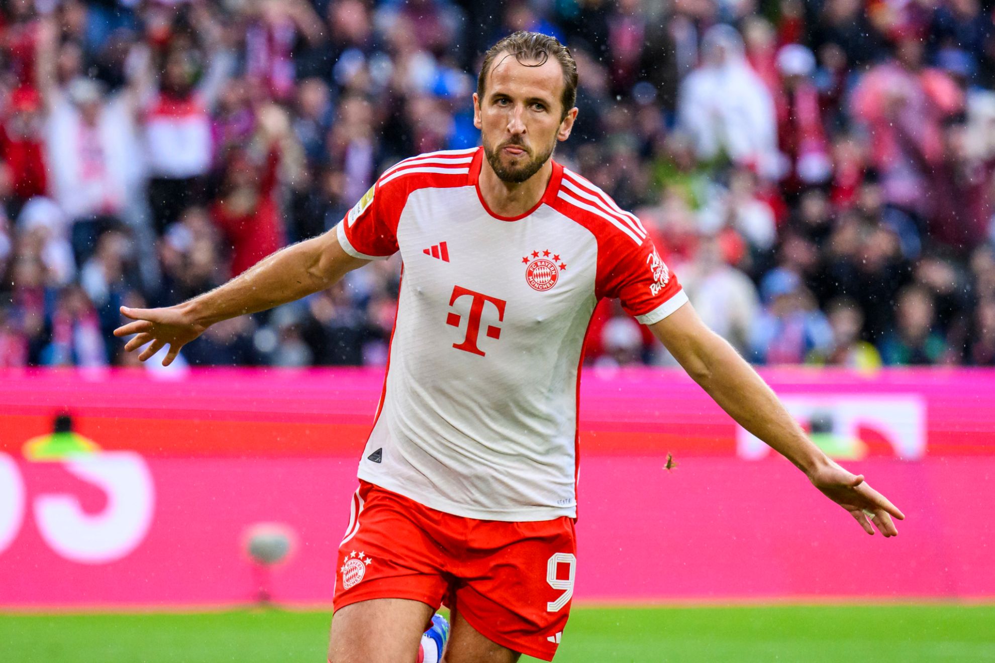 Harry Kane chấm dứt lời nguyền kỳ lạ nhất trong lịch sử bóng đá