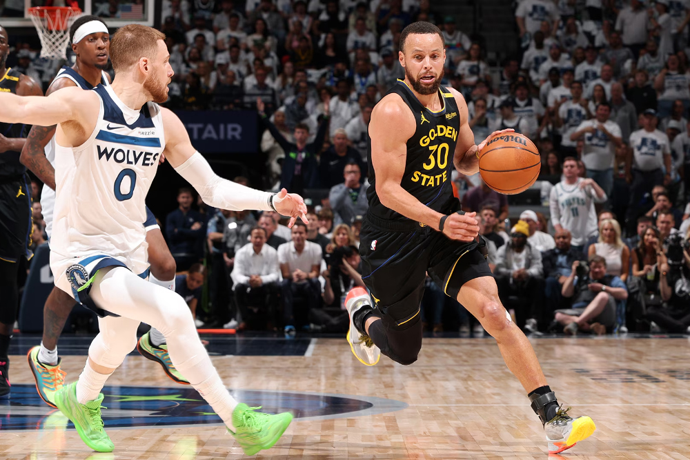 Dù Stephen Curry chấn thương, Golden State Warriors thắng bất ngờ Timberwolves tại Game 1