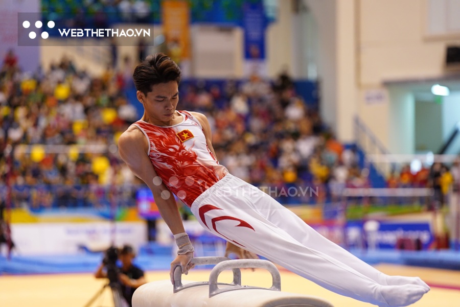 Hơn đối thủ 0.033 điểm, hot boy Xuân Thiện giành HCV World Cup TDDC