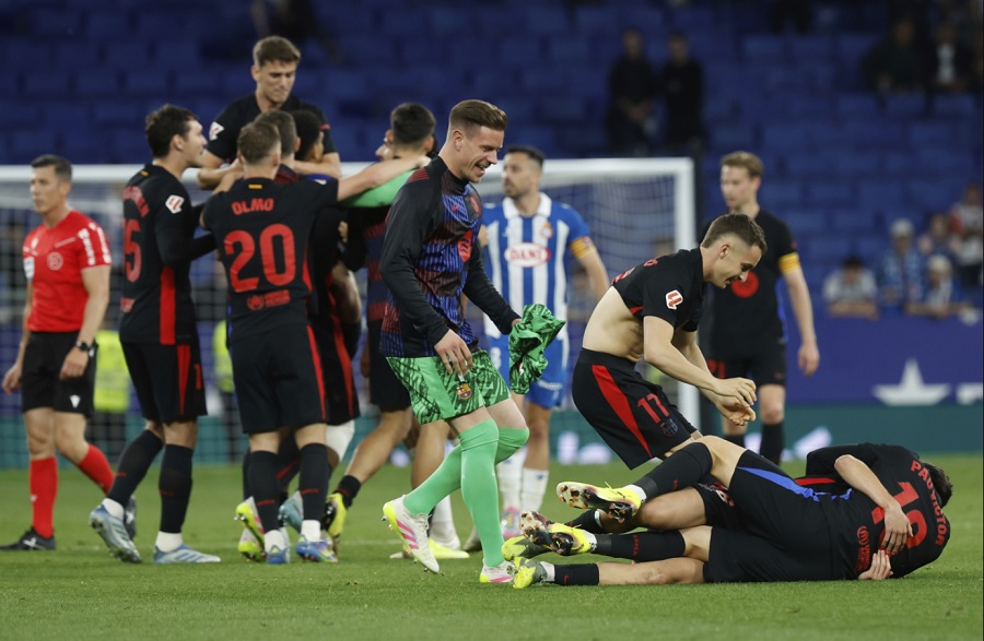 Barcelona lội ngược dòng giành chức vô địch trước Real Madrid như thế nào? Barcelona lội ngược dòng giành chức vô địch trước Real Madrid như thế nào?