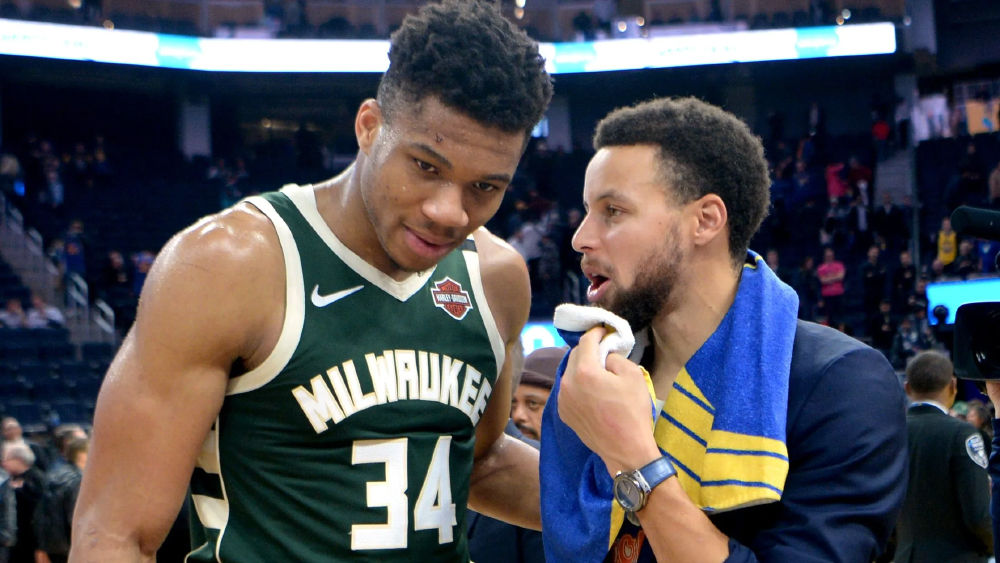 Chuyển nhượng NBA: Giannis Antetokounmpo sẽ bàn chuyện đi hay ở với Milwaukee Bucks Chuyển nhượng NBA: Giannis Antetokounmpo sẽ bàn chuyện đi hay ở với Milwaukee Bucks