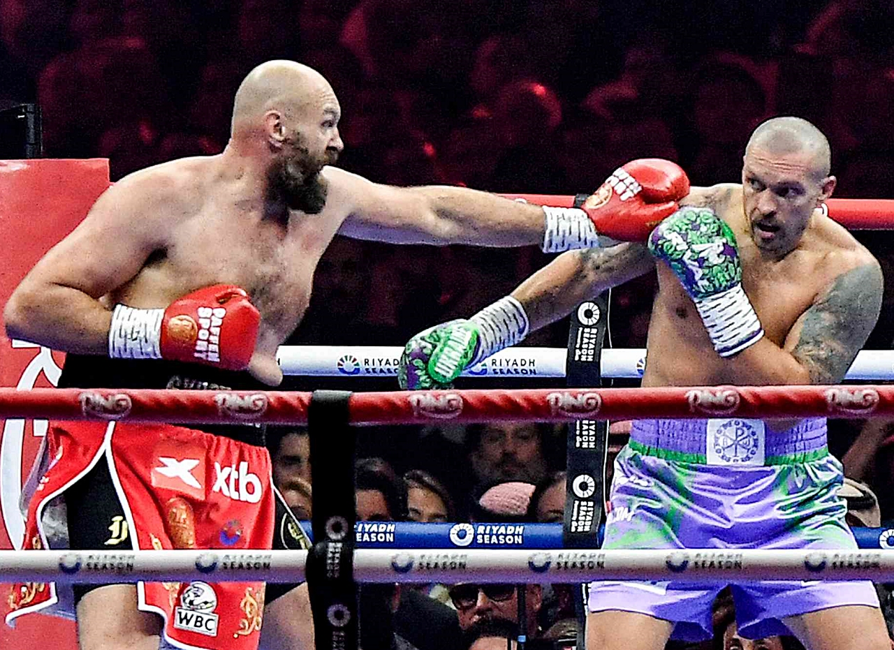 Tyson Fury đứng sau Usyk trên BXH The Ring gây phản ứng dữ dội