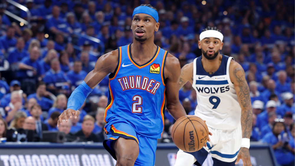 Mừng danh hiệu MVP, Shai Gilgeous-Alexander đưa OKC lên dẫn 2-0 ở chung kết miền Tây NBA Playoffs 2025