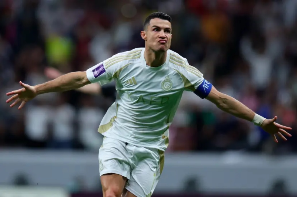 Ronaldo được thuyết phục chuyển đến đội bóng khác của... Saudi Arabia