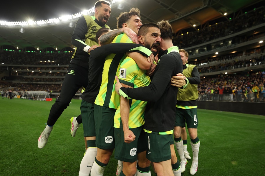 Australia đập tan hy vọng có vé thẳng đi World Cup 2026 của Indonesia