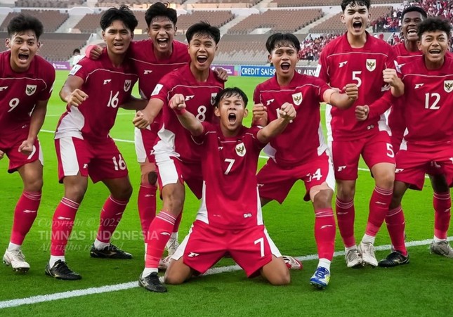 B&oacute;ng đ&aacute; Indonesia hưởng lợi từ quyết định của AFC: Việt Nam ra sao?