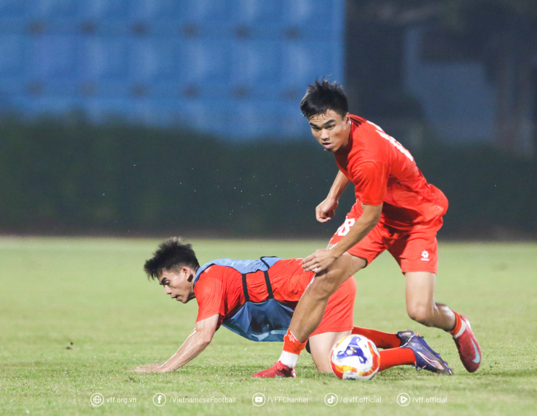 Bất lợi của U23 Việt Nam trước U23 Lào