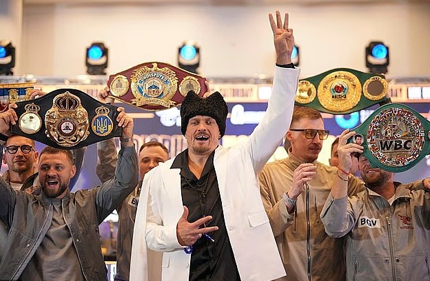 Trận Usyk vs Dubois 2 chứng kiến 