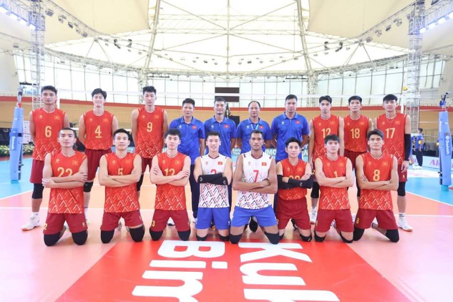 Thắng Philippines, bóng chuyền nam Việt Nam vươn lên hạng 2 SEA V.League 2025
