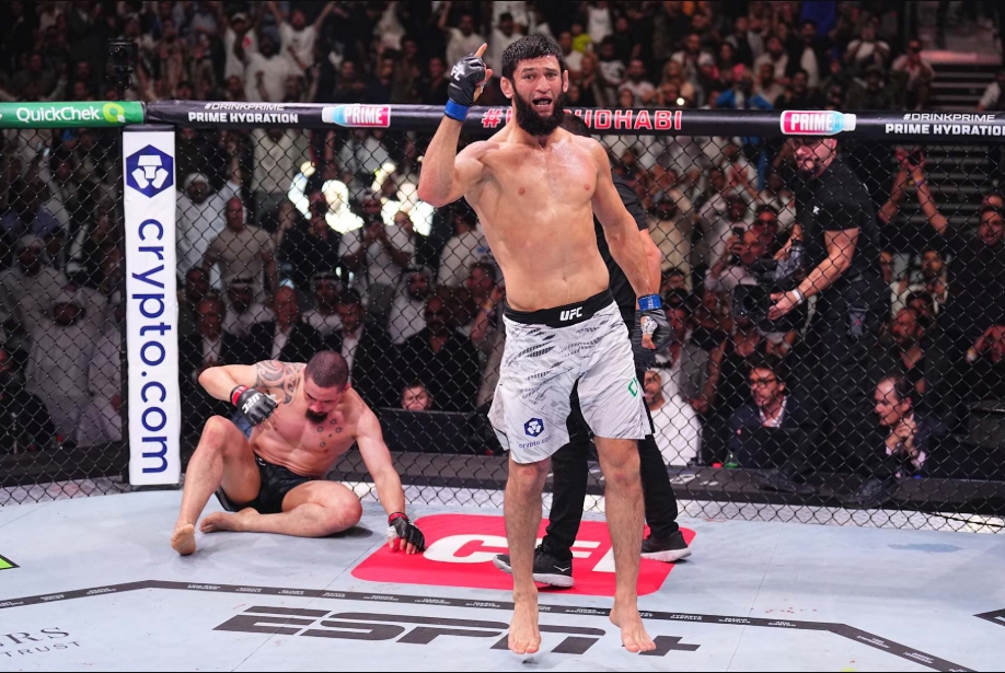 Vì sao Khamzat Chimaev lên ngôi vô địch UFC sẽ là thảm họa?