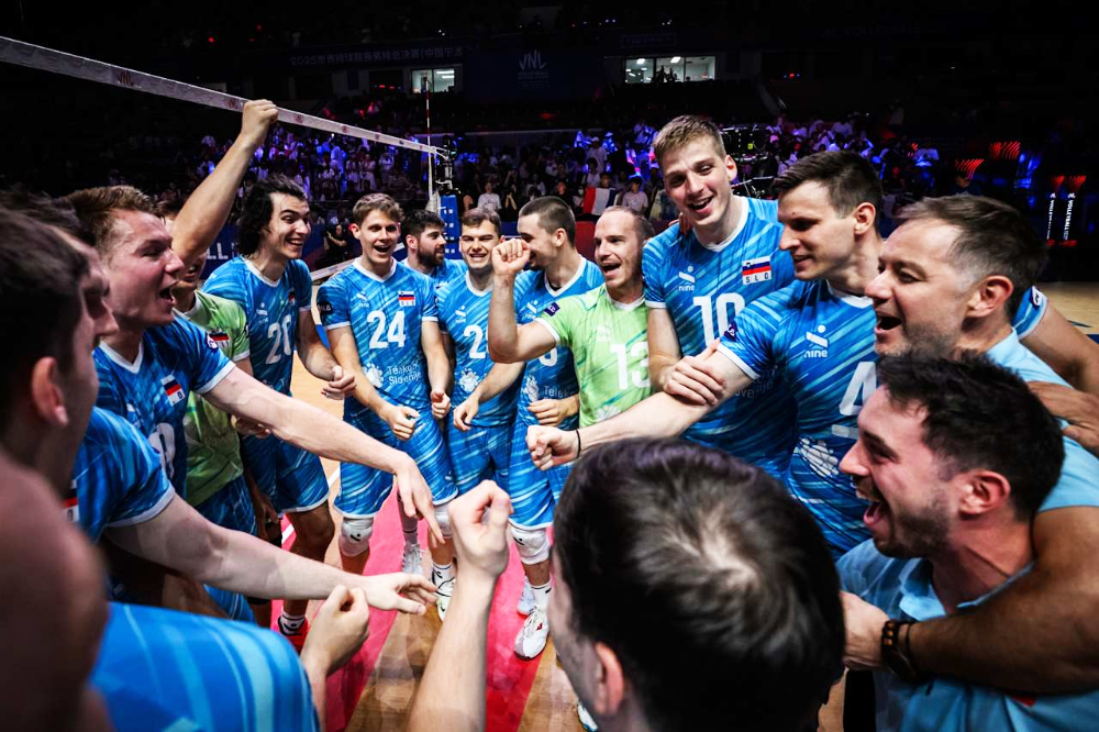 Bóng chuyền Slovenia gây sốc tại VNL 2025, biến đội tuyển Pháp thành cựu vương Bóng chuyền Slovenia gây sốc tại VNL 2025, biến đội tuyển Pháp thành cựu vương