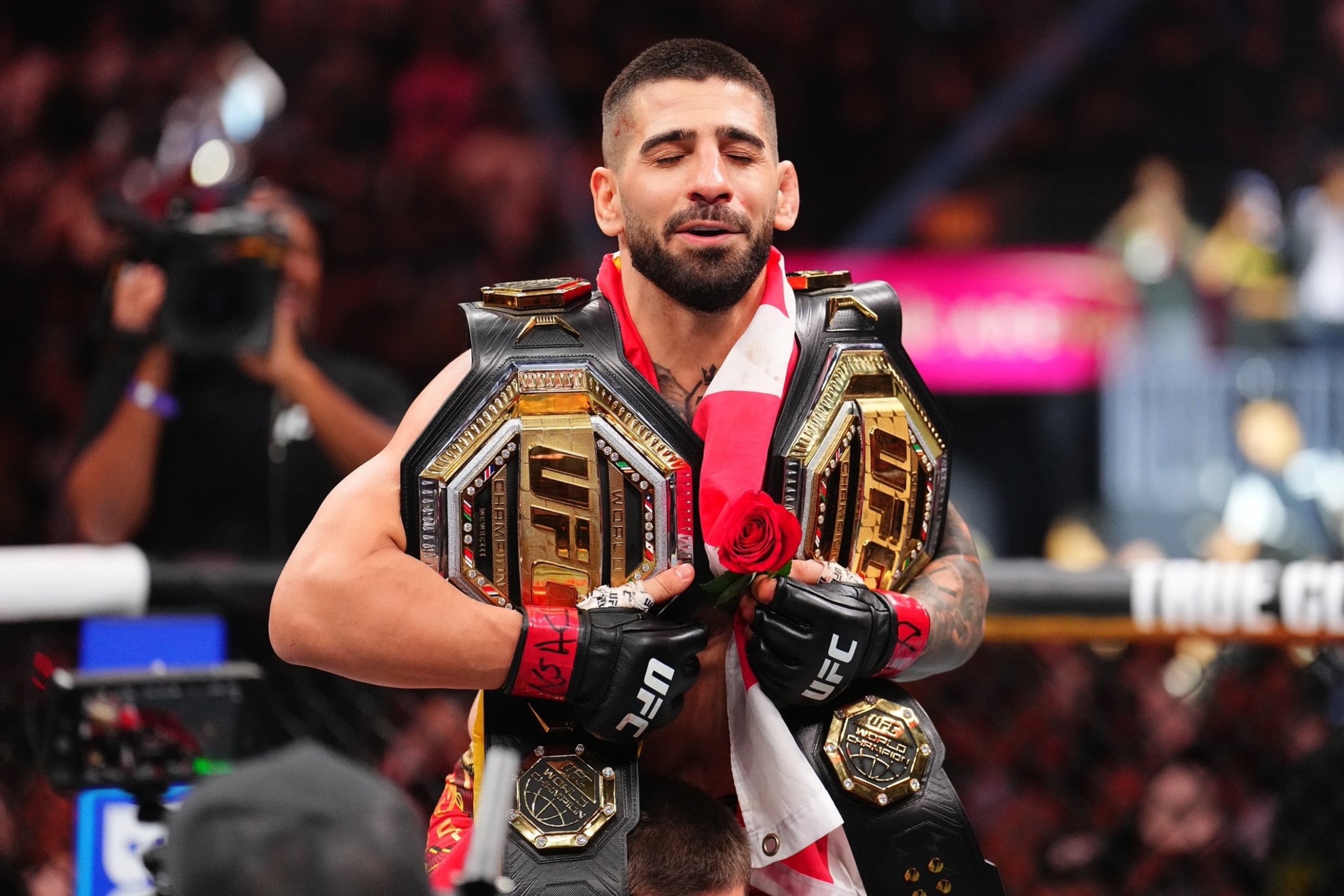 Nhà vô địch UFC Ilia Topuria "né" Arman Tsarukyan: Sao phải vội vã