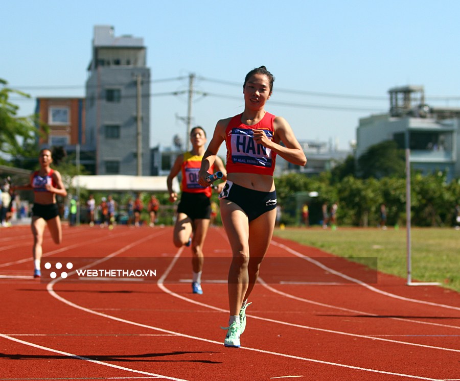 Kỷ lục chạy tiếp sức 4x200m nữ quốc gia bị phá ngoạn mục